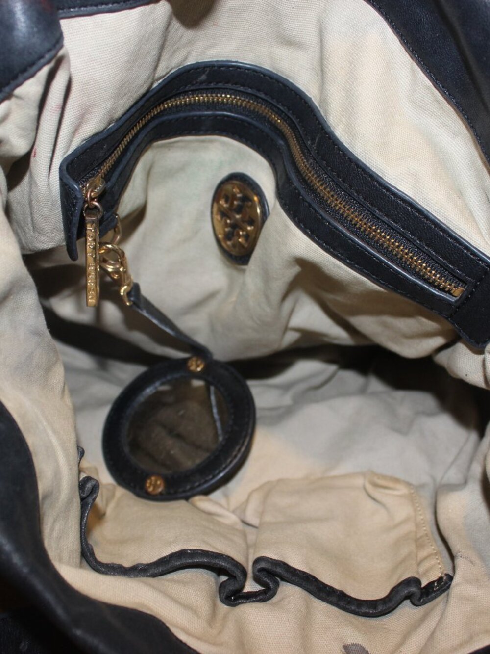 Great Condition TORY BURCH Slouchy Leather 2 Way Shoulder Bag Hobo Tote - Picture 4 of 7